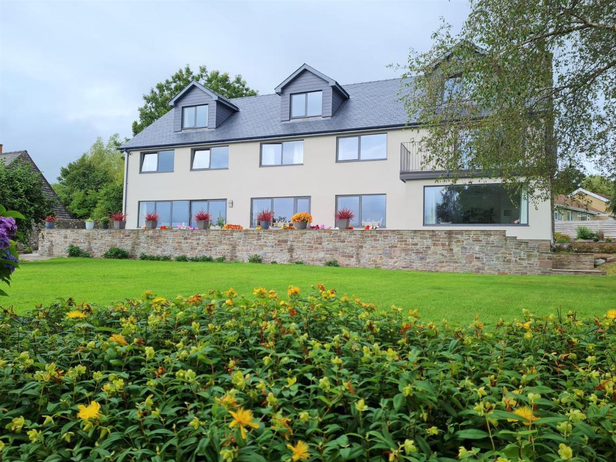 Camden Lodge B&B And Cottage Brecon Bagian luar foto