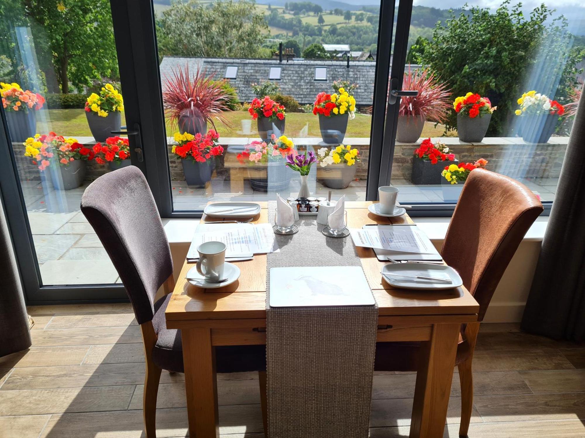 Camden Lodge B&B And Cottage Brecon Bagian luar foto